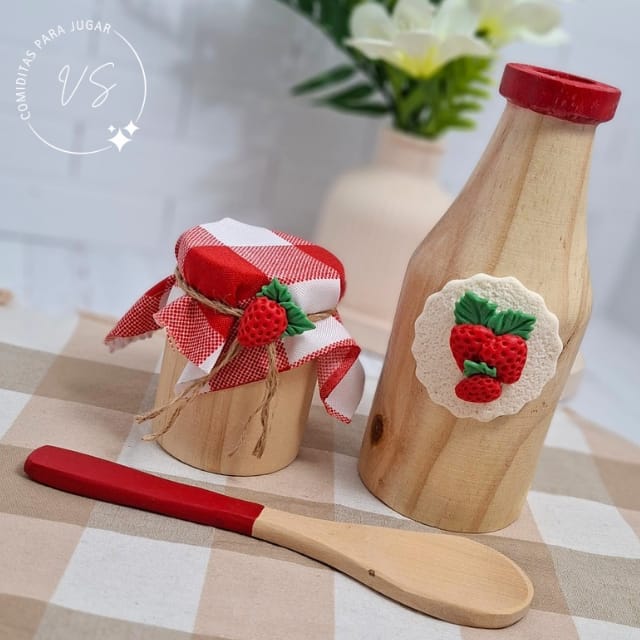 Jugo de frutilla y Mermelada